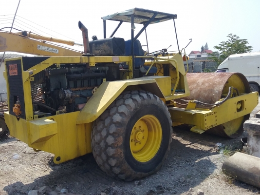 ขาย485,000รถบด 12 ตันY BOMAG  1 เพลา สั่นสะเทือน  เครื่องดี ปั้มดี เกียร์แรงรถพร้อมใช้ราคาถูก 090772-3710 090-772-3708