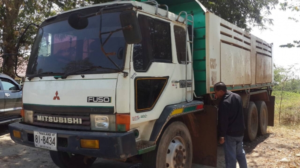 ขายด่วนFUSO FN527MTF สองเพลาดั้มราคาเบาๆจัดแนนนท์ได้โทร0856842587