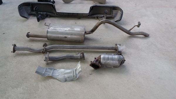 ขายชุดท่อไอเสียเดิมไทรทันครบชุด