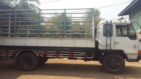 รถหกล้อ มิตซู  วางเครื่อง 6 BF 185 แรง พวงมาลัย แอร์เย็น เครื่องดี คันซีสวย ภาษีไม่ขาด