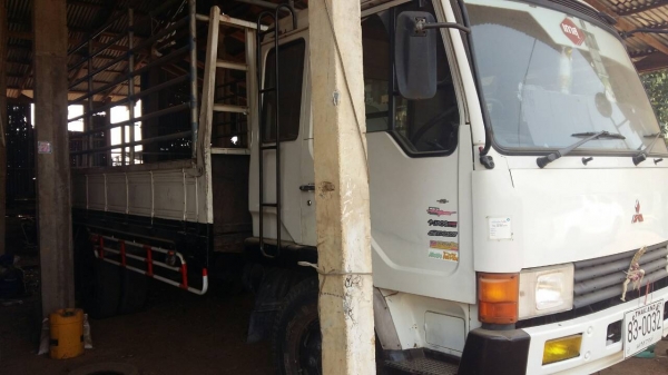 รถหกล้อ มิตซู  วางเครื่อง 6 BF 185 แรง พวงมาลัย แอร์เย็น เครื่องดี คันซีสวย ภาษีไม่ขาด