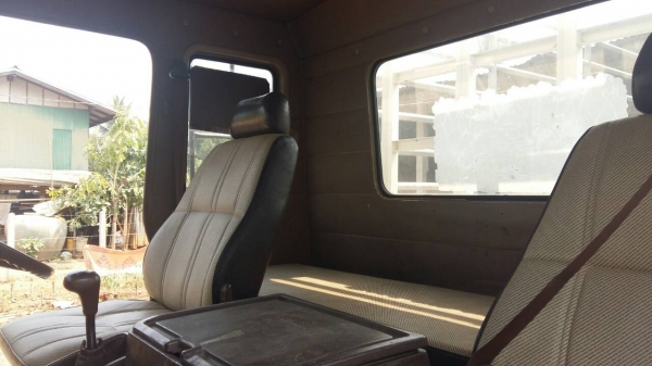 รถหกล้อ มิตซู  วางเครื่อง 6 BF 185 แรง พวงมาลัย แอร์เย็น เครื่องดี คันซีสวย ภาษีไม่ขาด