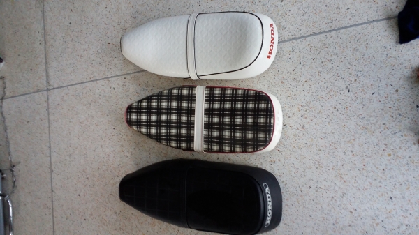 ขายเบาะซี70เบาะใหม่ครับ ใบละ450 พร้อมส่งครับ