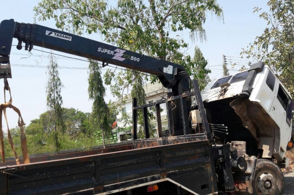 หกล้อ อีซูซุ ร็อค165แอร์ พ.เวอร์ ทิฟฟี ติดเครน 5ตัน ท้องวี 4ปอก3ชัก กะบะยาว7.20ม สภาพดีเดิมพร้อมใช้ ทะเบียนพร้อมโอน หกล้อ อีซูซุ ร็อค165แอร์ พ.เวอร์ ทิฟฟี ติดเครน 5ตัน ท้องวี 4ปอก3ชัก กะบะยาว7.20ม สภาพดีเดิมพร้อมใช้ ทะเบียนพร้อมโอน