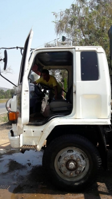 หกล้อ อีซูซุ ร็อค165แอร์ พ.เวอร์ ทิฟฟี ติดเครน 5ตัน ท้องวี 4ปอก3ชัก กะบะยาว7.20ม สภาพดีเดิมพร้อมใช้ ทะเบียนพร้อมโอน หกล้อ อีซูซุ ร็อค165แอร์ พ.เวอร์ ทิฟฟี ติดเครน 5ตัน ท้องวี 4ปอก3ชัก กะบะยาว7.20ม สภาพดีเดิมพร้อมใช้ ทะเบียนพร้อมโอน