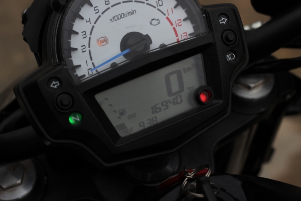 <เอิร์ท พิดโลก>ขาย ER6n 2012 วิ่งหมื่นกว่าโล โช๊คKayaba ท่อaka อื่นๆ ถูกๆ