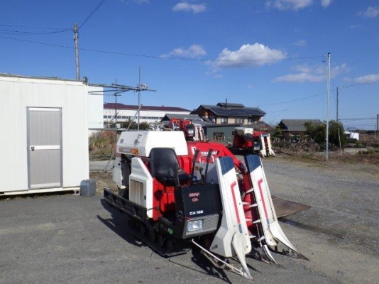 รถเกี่ยวข้าว YANMAR  CA155 เก่านอกสภาพสวย