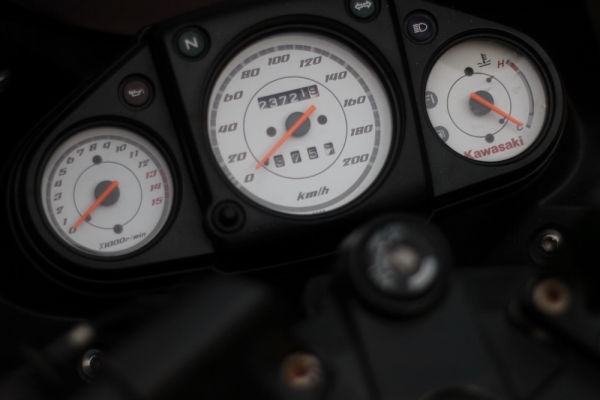 <เอิร์ท พิดโลก> ขาย Ninja250 ปี12 สภาพสวยยางเต็มๆ