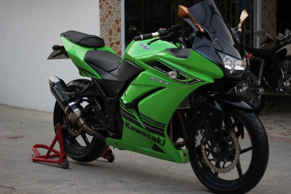 <เอิร์ท พิดโลก> ขาย Ninja250 ปี12 สภาพสวยยางเต็มๆ