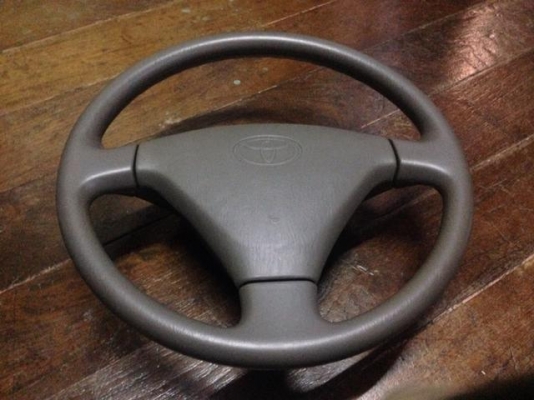 พวงมาลัยถอดป้ายแดง Toyota Hilux