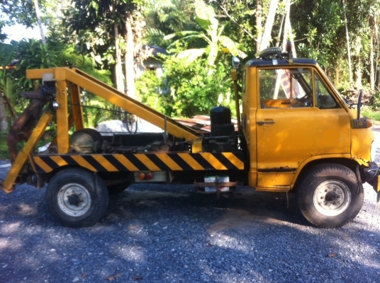 ขายด่วน รถยก 4 ล้อ daihatsu (เกียร์มือ) สภาพเดิมๆ พร้อมวิน สภาพพร้อมใช้งานครับ ขายด่วน รถยก 4 ล้อ daihatsu (เกียร์มือ) สภาพเดิมๆ พร้อมวิน สภาพพร้อมใช้งานครับ