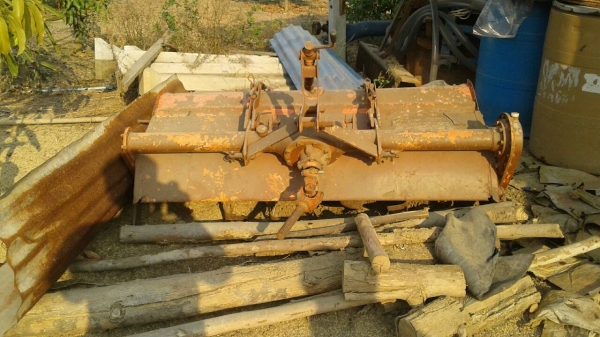 ขาย 8000 บาท โรตารี่ 1.60 เมตร พร้อมยอย ใส่กับรถ 28-30-32-34 แรงได้  พร้อมใ้ช้