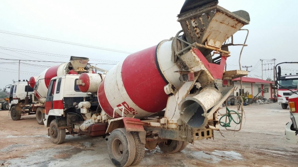 ขาย รถโม่ปูน 3.5 คิว ISUZU เครื่อง 6BB1 145 แรงม้า เกียร์ร็อค คัสซีสวยตลอดเส้น เบรคทิฟฟี่ พาวเวอร์ ทะเบียนเต็มพร้อมโอนครับ ขาย รถโม่ปูน 3.5 คิว ISUZU เครื่อง 6BB1 145 แรงม้า เกียร์ร็อค คัสซีสวยตลอดเส้น เบรคทิฟฟี่ พาวเวอร์ ทะเบียนเต็มพร้อมโอนครับ