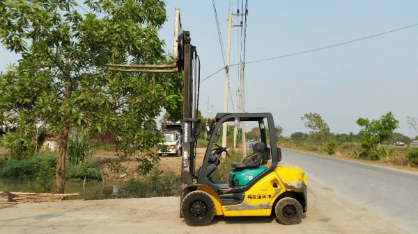 ขายด่วนรถยกKOMATSUดีเซล FD25-16ยก2.5ตันเสาสูง3เมตรงาหมูน360องศาชั่วโม่งทำงานน้อยรถนอกเพิ่งนำเข้ามายังไม่เคยใช้งานในเมืองไทยเลย ขายด่วนรถยกKOMATSUดีเซล FD25-16ยก2.5ตันเสาสูง3เมตรงาหมูน360องศาชั่วโม่งทำงานน้อยรถนอกเพิ่งนำเข้ามายังไม่เคยใช้งานในเมืองไทยเลย