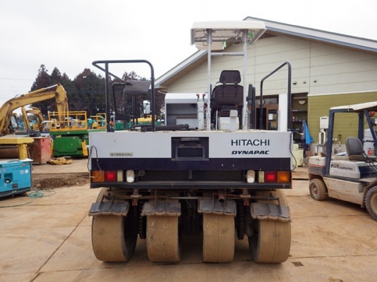 รถบด 7 ล้อยาง DYNAPAC CP201W สต็อกนำเข้าจากญี่ปุ่น สนใจโทร. 080-6565422 (หนิง)