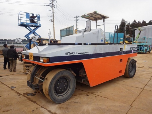 รถบด 7 ล้อยาง DYNAPAC CP201W สต็อกนำเข้าจากญี่ปุ่น สนใจโทร. 080-6565422 (หนิง)