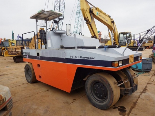 รถบด 7 ล้อยาง DYNAPAC CP201W สต็อกนำเข้าจากญี่ปุ่น สนใจโทร. 080-6565422 (หนิง)