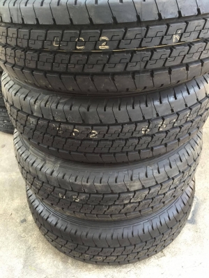 ขายยางดันลอปถอดป้ายแดงขอบ15 4เส้น ราคา7,800บาท