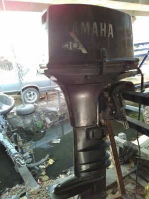 ข่ยเครื่อง yamaha 40 cv ฝาเหลี่ยม