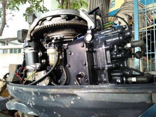 ข่ยเครื่อง yamaha 40 cv ฝาเหลี่ยม