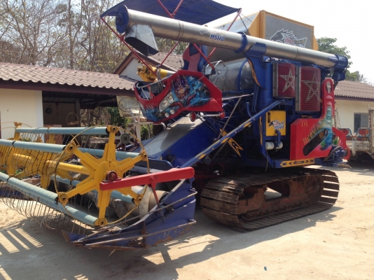 ขายรถเกี่ยวข้าวไทยเส็ง