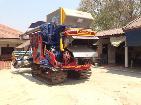 ขายรถเกี่ยวข้าวไทยเส็ง ขายรถเกี่ยวข้าวไทยเส็ง