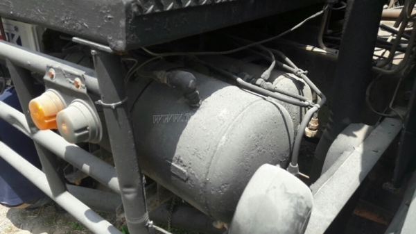 10 ล้อหัวลาก HINO เครื่อง EH100 6 สูบ เทอโบอิเตอร์คูลเล่อร์