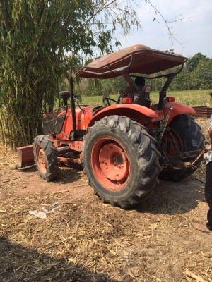 ขาย. Kubota. M 7040. 2เพลา. 70แรง. รถสวยมากๆพร้อมใช้