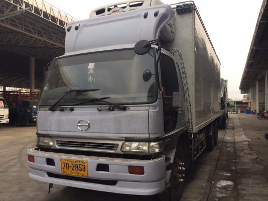 รถสิบล้อตู้ย็น Hino FL1J เพลาเดียว 210 แรงม้า