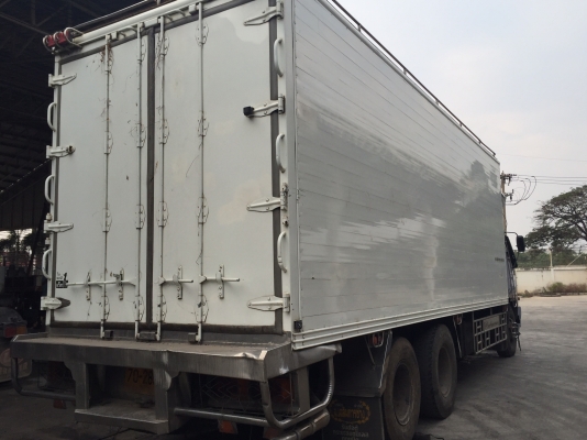 รถสิบล้อตู้ย็น Hino FL1J เพลาเดียว 210 แรงม้า