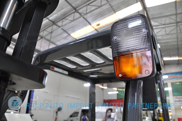 ขายรถโฟล์คลิฟท์มือสอง TOYOTA รุ่น 8FD25-30554 ราคา 580,000 บาท นำเข้าจากประเทศญี่ปุ่น 100\% ไม่เคยใช้งานในไทย