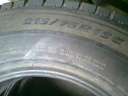 ยาง MICHELIN 215-75-R16 ปี 13
