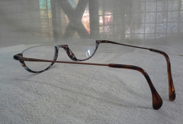 แว่นสายตายาว ฮาล์ฟ ริมเลส ที่สวยที่สุดในโลก  Shilhouette made in Austria