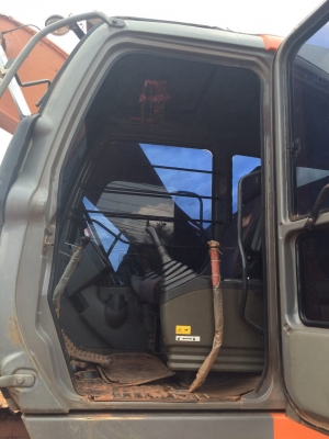 ขายรถแบคโฮ HITACHI ZX 200 เครื่อง 6BG1 ไม่เคยลงน้ำเค็ม สนใจโทร 081-970-1072