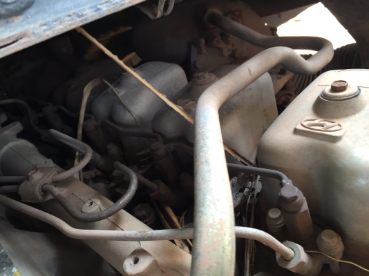 HINO SUMO FM221 - 320 HP D6AB สิบล้อ 2 เพลา เทรลเลอร์ท้ายลาดขึ้นรถแบ็คโฮร PC 200 พร้อมลากพร้อมบรรทุกหนักได้เลยครับ เครื่องยนต์แน่นดีแรงดีไม่มีแตกเยิ้ม เครื่องฮุนได 320 แรงลงเล่มครบถูกต้อง ภายในห้องเก๋งคอนโซลสวยครบพร้อม พวงมาลัยเพาเวอร์ ระบบเบรคทริ๊ปฟี้ครบ