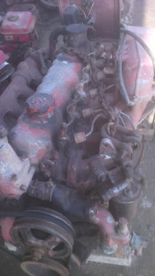 เครื่องรถหกล้อฮีโน่Eh500,EH700พร้อมใช้ขายแพ็คคู่