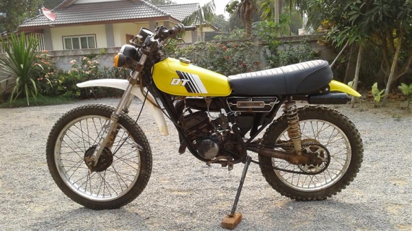 ขาย DT100 เครื่องดีพอใช้โครงคันสตาร์ทคันเกียร์ไม่เชื่อมเหมาะเอาไปปั้นต่อออกใบซื้อขาย 8900 บาท