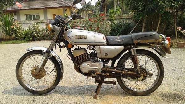 ขายยามาฮ่า RX100ทะเบียนโอนภาษีขาดรถเดิมเครื่องดีเหมาะเอาไปปั้นคลาสสิค 2 จังหวะราคาเบาๆ 6900 บาท ขายยามาฮ่า RX100ทะเบียนโอนภาษีขาดรถเดิมเครื่องดีเหมาะเอาไปปั้นคลาสสิค 2 จังหวะราคาเบาๆ 6900 บาท