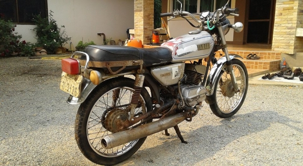 ขายยามาฮ่า RX100ทะเบียนโอนภาษีขาดรถเดิมเครื่องดีเหมาะเอาไปปั้นคลาสสิค 2 จังหวะราคาเบาๆ 6900 บาท ขายยามาฮ่า RX100ทะเบียนโอนภาษีขาดรถเดิมเครื่องดีเหมาะเอาไปปั้นคลาสสิค 2 จังหวะราคาเบาๆ 6900 บาท