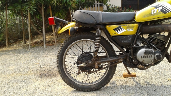 ขาย DT100มีเล่มไม่โอนเครื่องดีพอใช้อะไหล่เดิมติดรถเกือบครบเหมาะเอาไปปั้นต่อ 9500 บาท