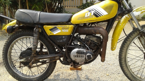 ขาย DT100มีเล่มไม่โอนเครื่องดีพอใช้อะไหล่เดิมติดรถเกือบครบเหมาะเอาไปปั้นต่อ 9500 บาท