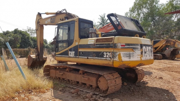 ขาย แบคโฮ CAT 320 V.1 เอกสารเล่มทะเบียนครบ ราคาต่อรองได้ครับ