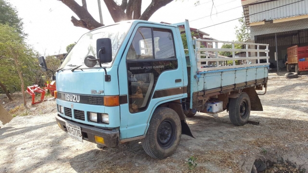 ขาย รถบรรทุก 4 ล้อ NKR55E เครื่อง 4JB1 88 แรงม้า คัสซีสวยตลอดเส้น หัวเก๋งยกได้ เกียร์ยาว ทะเบียนพร้อมโอนครับ