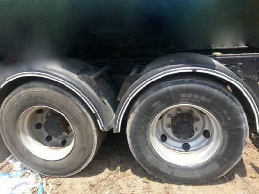 รถอีซูซุ 10 ล้อ  หัวลาก GXZ 360 แรงม้า. ปี 55.   สนใจติดต่อ  081 - 6079515