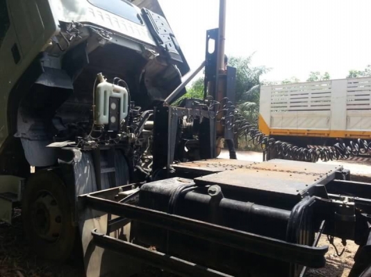 รถอีซูซุ 10 ล้อ  หัวลาก GXZ 360 แรงม้า. ปี 55.   สนใจติดต่อ  081 - 6079515