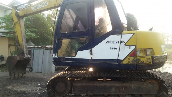 ขาย SK 60 M 3  ไฟฟ้าครบทุกจุด แอร์ครบ ใบแทรกใหญ่ ระบบดีมากช่วงล่างเต็ม