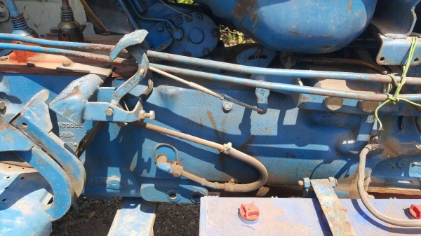 ขาย รถไถ FORD 6600 T3 เอกสารใบอินวอยซ์ ยางเต็ม อุปกรณ์มีผาน 3 ผาน 6 และผานดันหน้า ขาย รถไถ FORD 6600 T3 เอกสารใบอินวอยซ์ ยางเต็ม อุปกรณ์มีผาน 3 ผาน 6 และผานดันหน้า