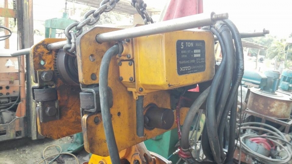 *** Sold *** รอกโซ่ไฟฟ้า KITO Made in JAPAN ขนาด 5 ตัน ไฟ 380V. พร้อมตัวเดินบีม สดนอกพึ่งลงตู้ ดึงนิ่มมาเทสได้!!