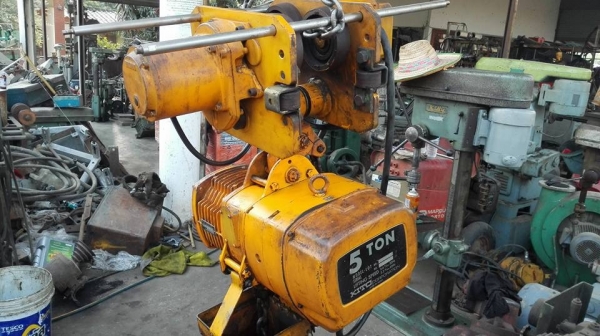*** Sold *** รอกโซ่ไฟฟ้า KITO Made in JAPAN ขนาด 5 ตัน ไฟ 380V. พร้อมตัวเดินบีม สดนอกพึ่งลงตู้ ดึงนิ่มมาเทสได้!!
