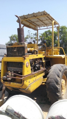 รถตักแมกซี่ MF33